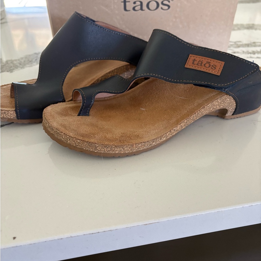 Taos Women’s Loop Sandal - Picture 3 of 5